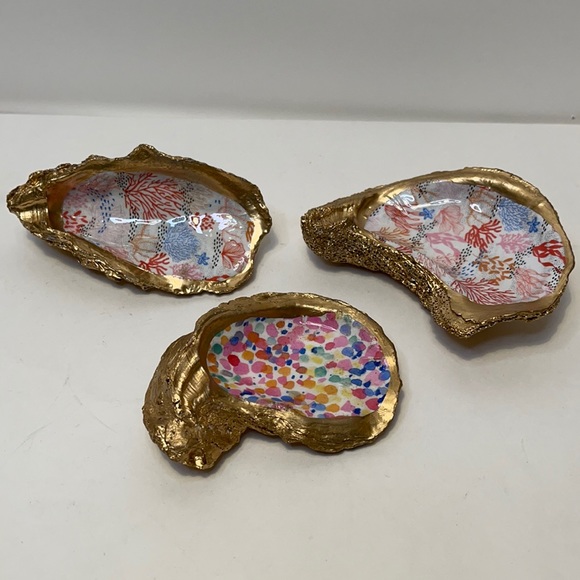 Handcrafted oyster shell trinket dishes - price for set of all 3. - Picture 1 of 7